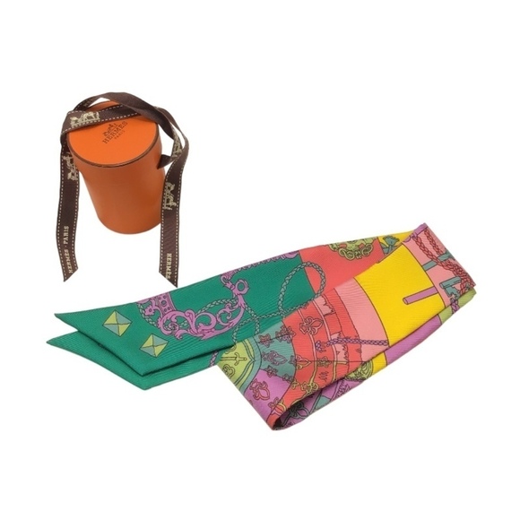 Authentic Hermes Tour De Cles Silk Twilly Scarf - Picture 9 of 9